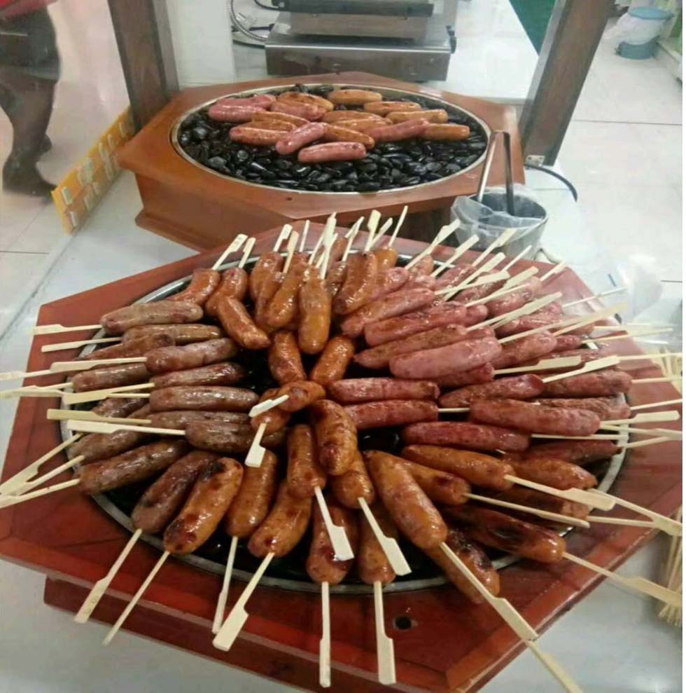 漢伯尅石鍋(guo)烤腸在廣州(zhou)萬勝廣場倍受歡迎(ying)